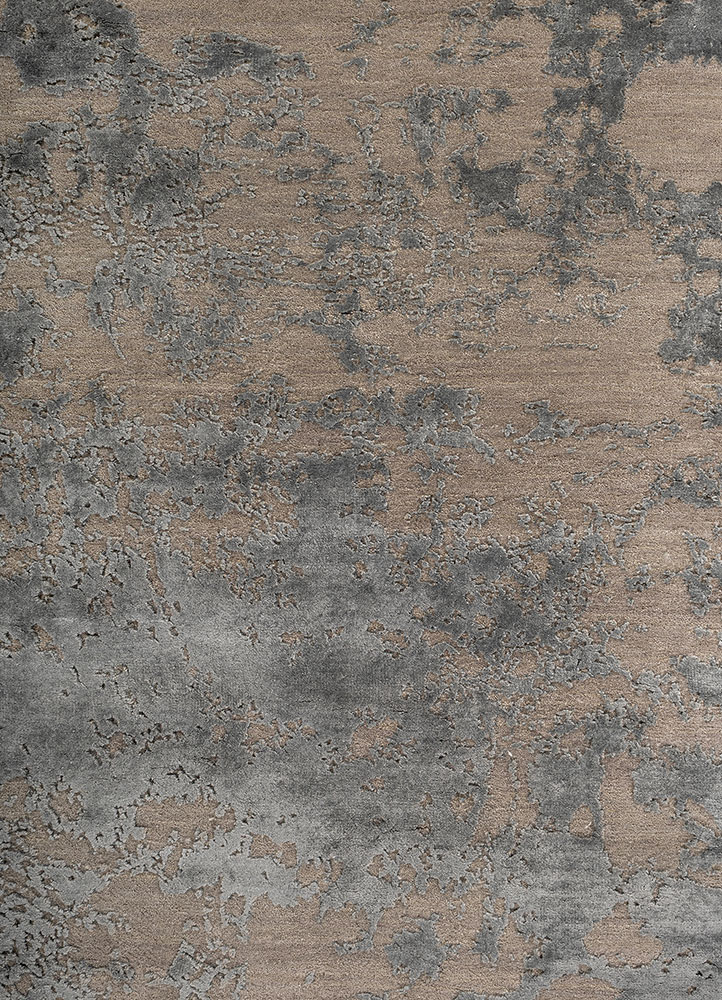 project error by kavi grey and black wool and bamboo silk hand knotted Rug - CloseUp