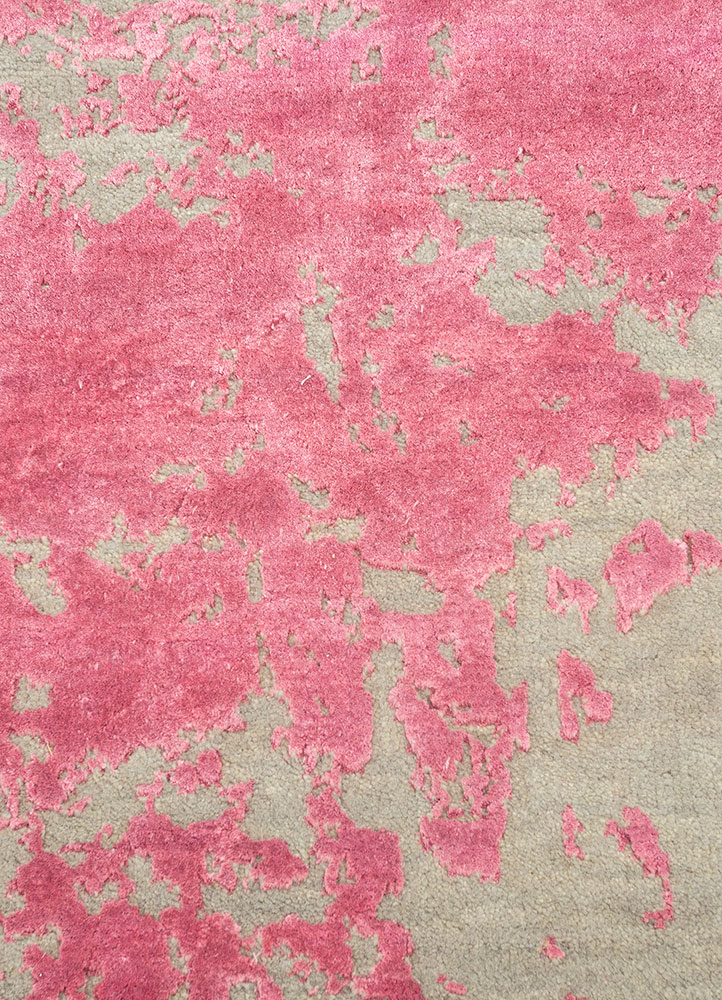 project error by kavi grey and black wool and bamboo silk hand knotted Rug - CloseUp