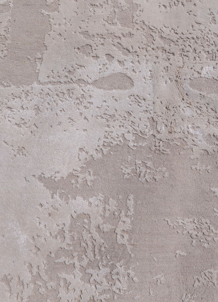 project error by kavi ivory wool and bamboo silk hand knotted Rug - CloseUp