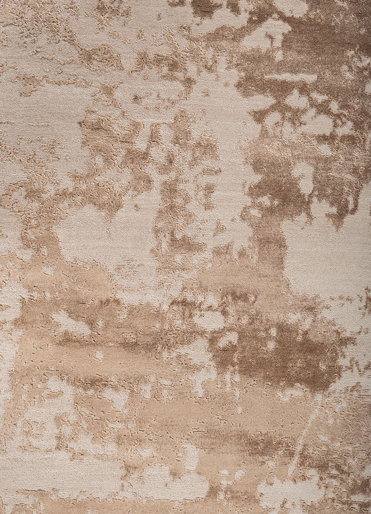 project error by kavi ivory wool and bamboo silk hand knotted Rug - CloseUp