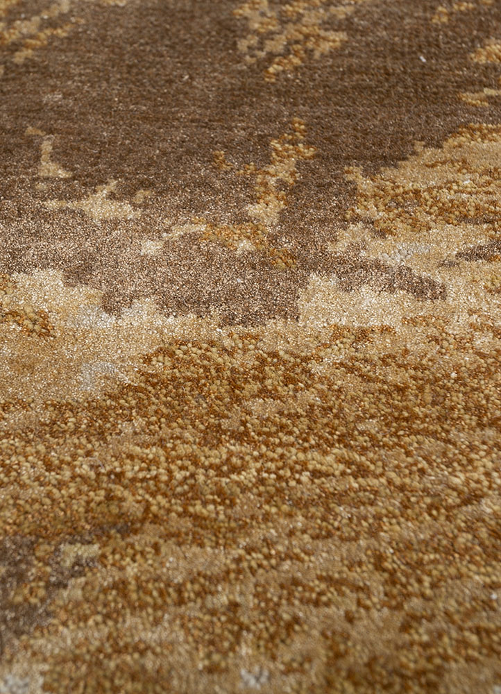chaos theory by kavi ivory wool and bamboo silk hand knotted Rug - CloseUp