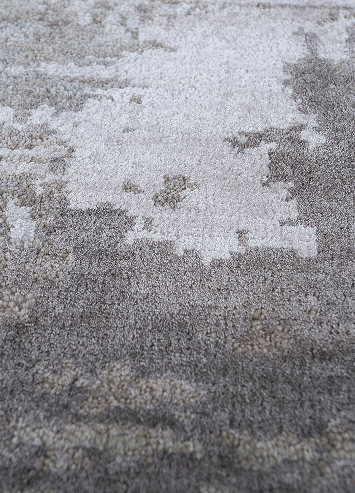 chaos theory by kavi ivory wool and bamboo silk hand knotted Rug - CloseUp