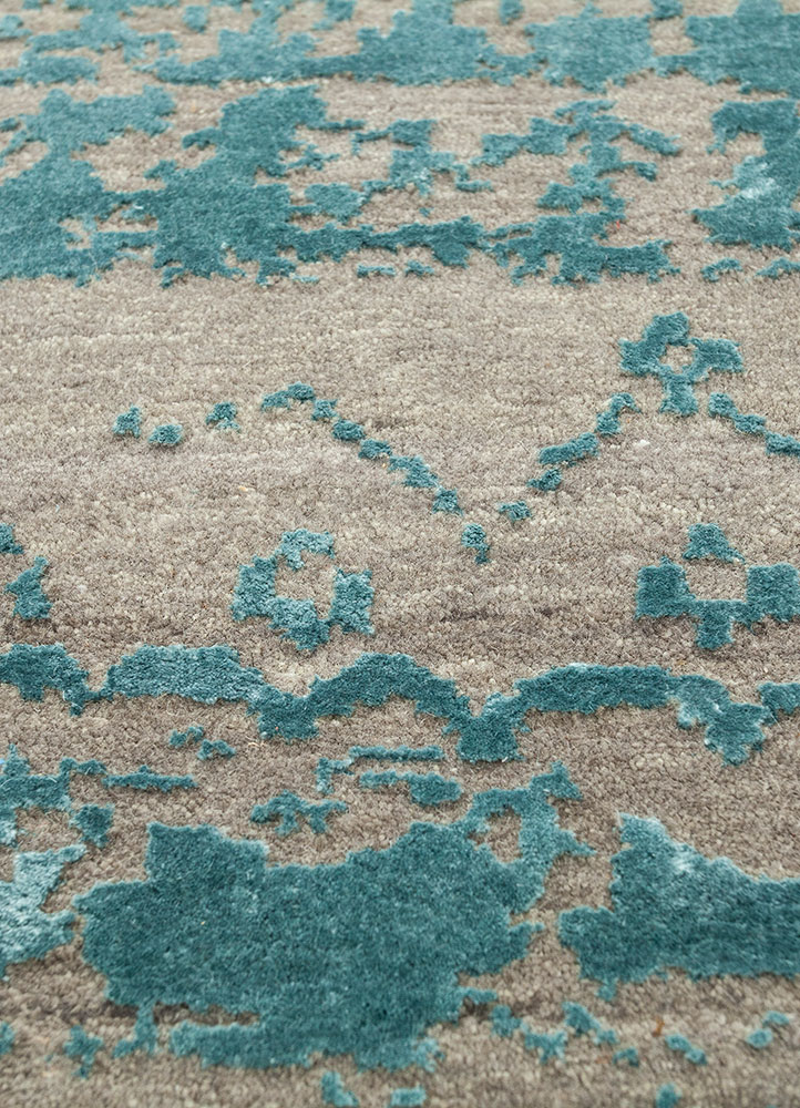 project error by kavi grey and black wool and bamboo silk hand knotted Rug - CloseUp