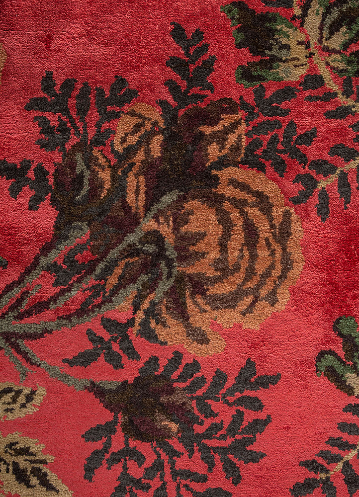 gilded age red and orange wool and bamboo silk hand knotted Rug - CloseUp