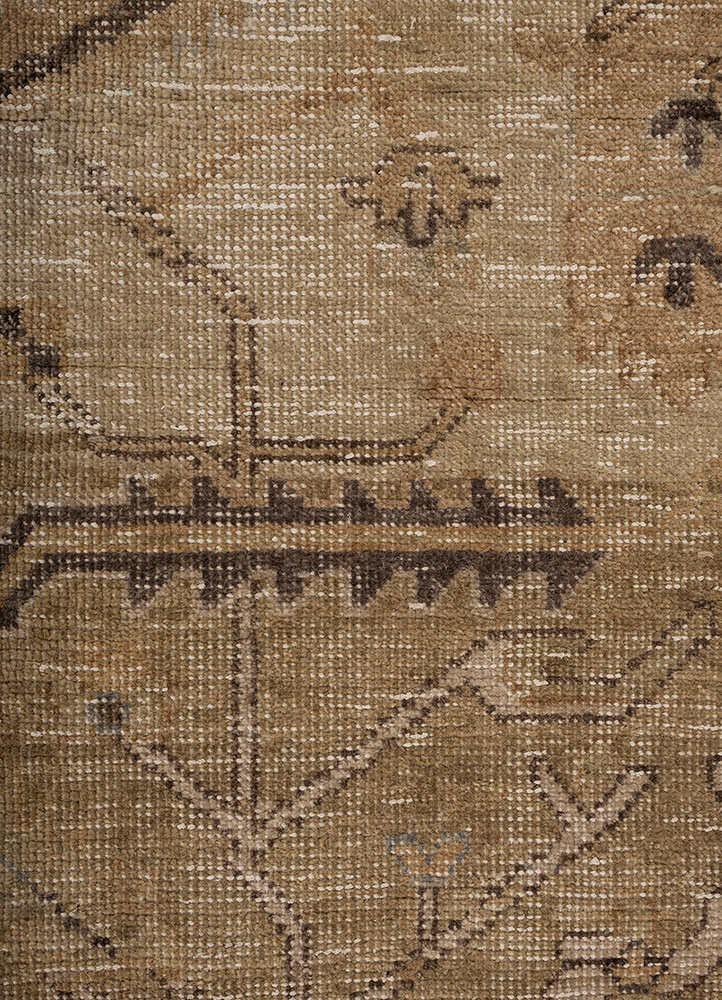 far east gold wool hand knotted Rug - CloseUp