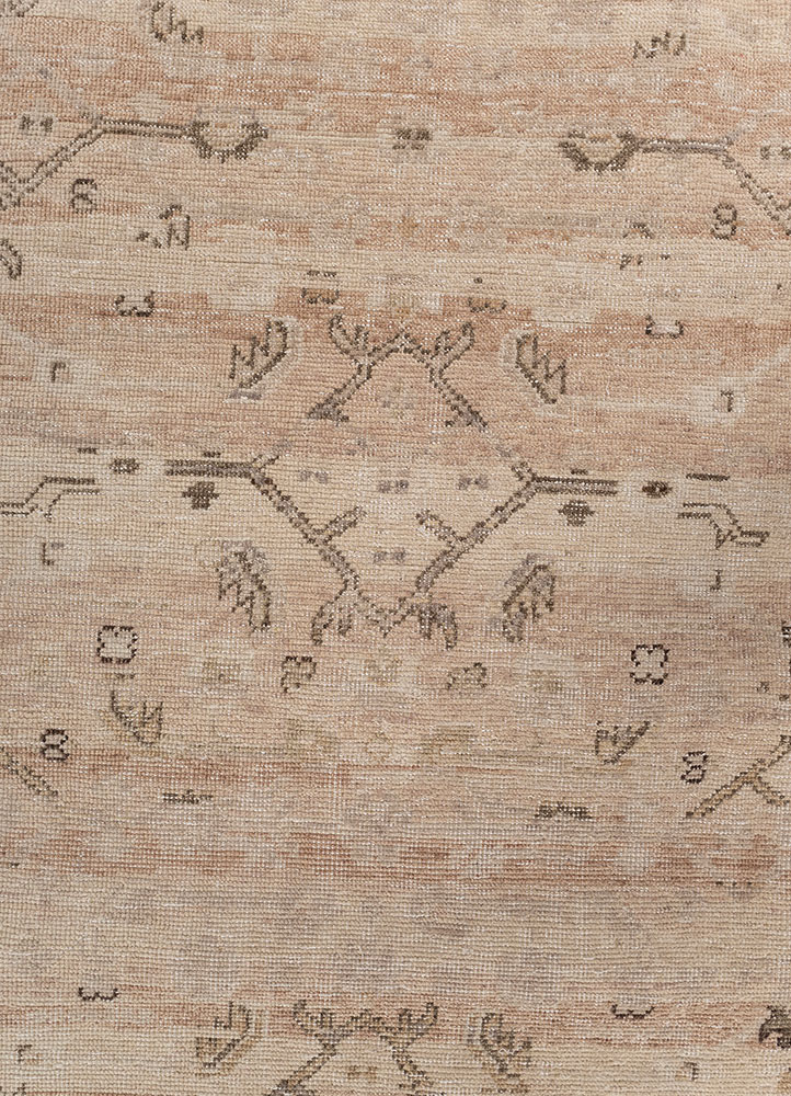 erbe pink and purple wool hand knotted Rug - CloseUp