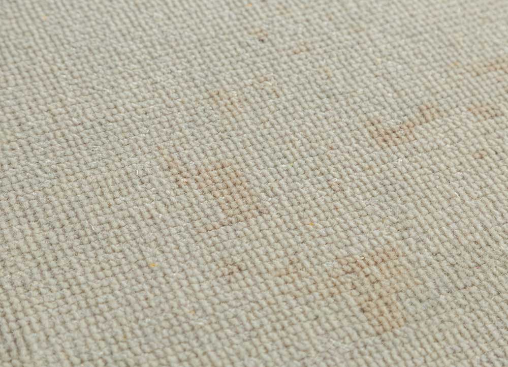 erbe ivory wool hand knotted Rug - CloseUp
