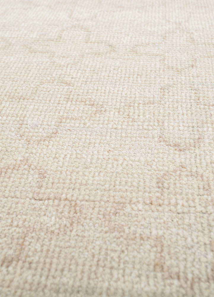 erbe ivory wool hand knotted Rug - CloseUp