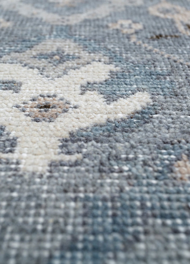 erbe grey and black wool hand knotted Rug - CloseUp