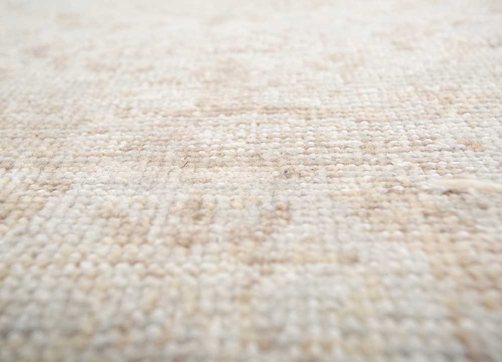 erbe ivory wool hand knotted Rug - CloseUp