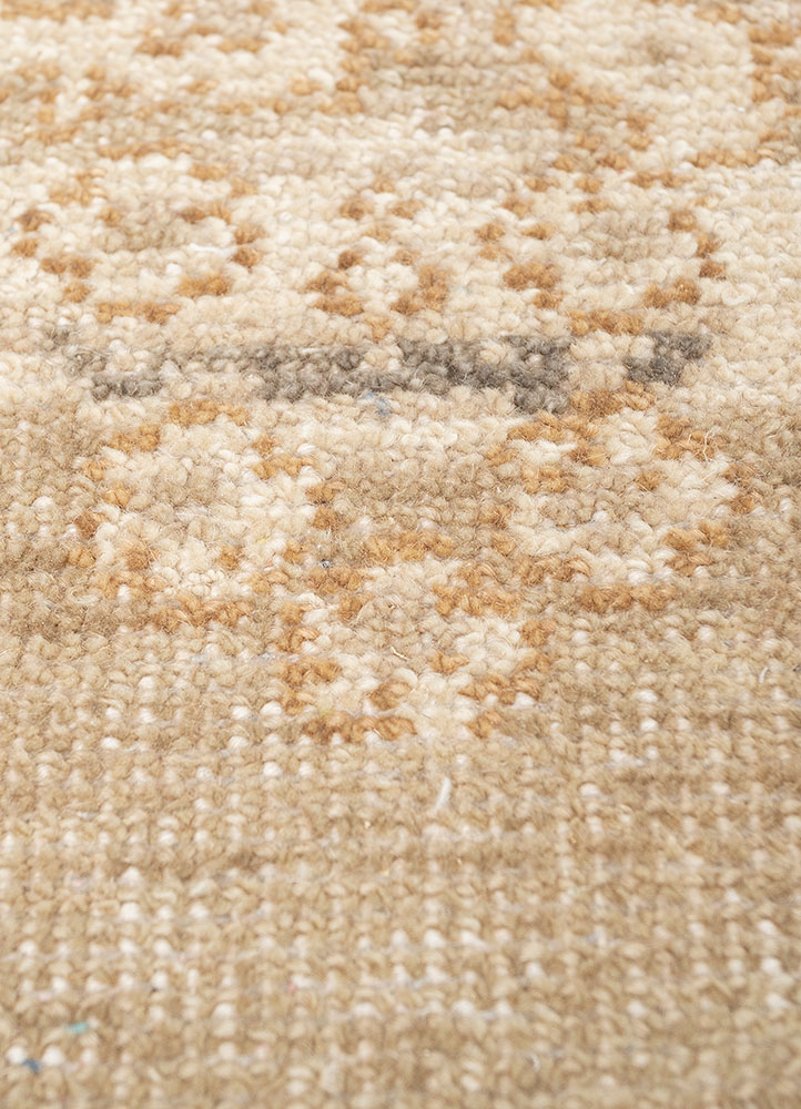 thyme gold wool hand knotted Rug - CloseUp