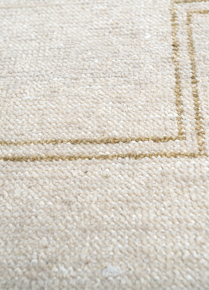 thyme ivory wool hand knotted Rug - CloseUp