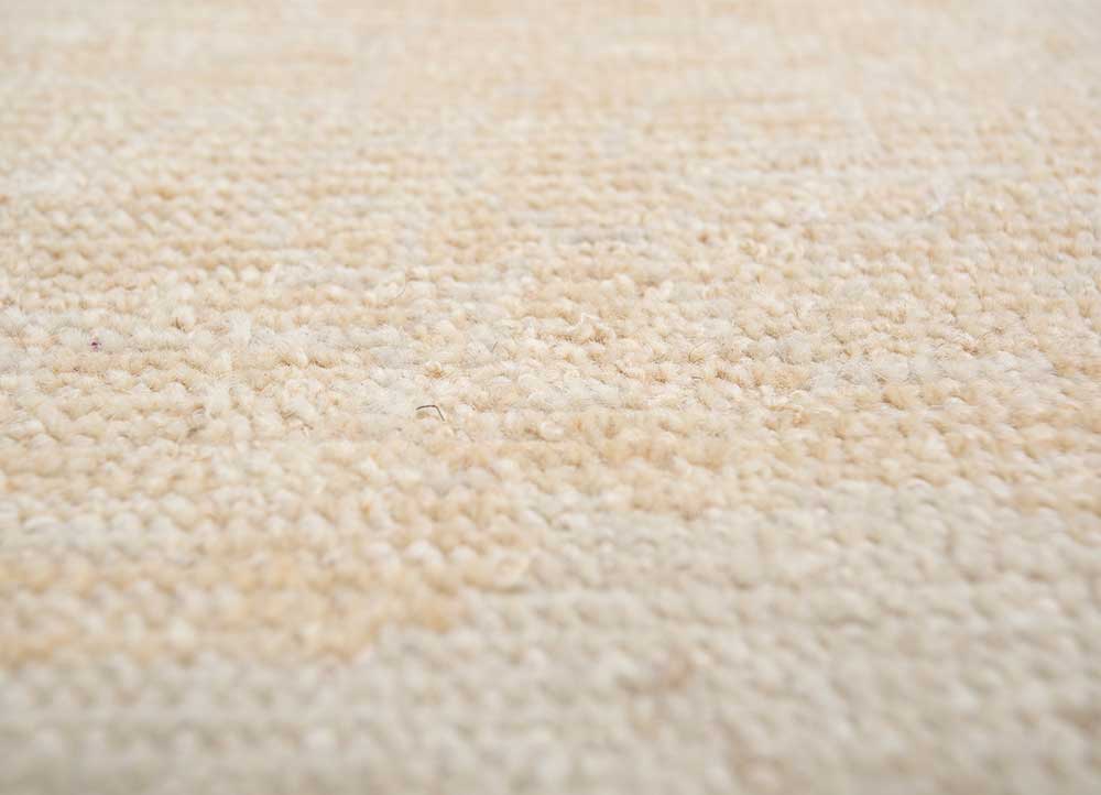 erbe ivory wool hand knotted Rug - CloseUp