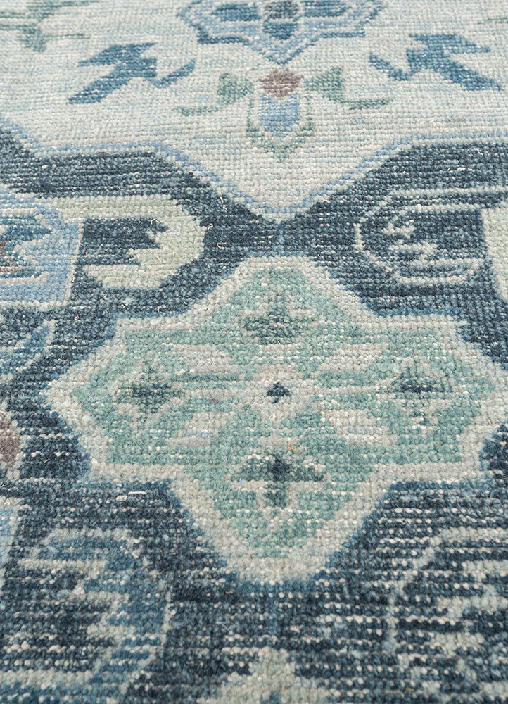 erbe blue wool hand knotted Rug - CloseUp