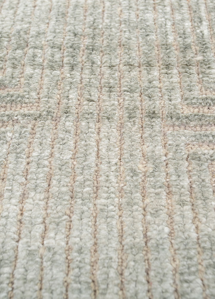 azalea blue wool and bamboo silk hand knotted Rug - CloseUp
