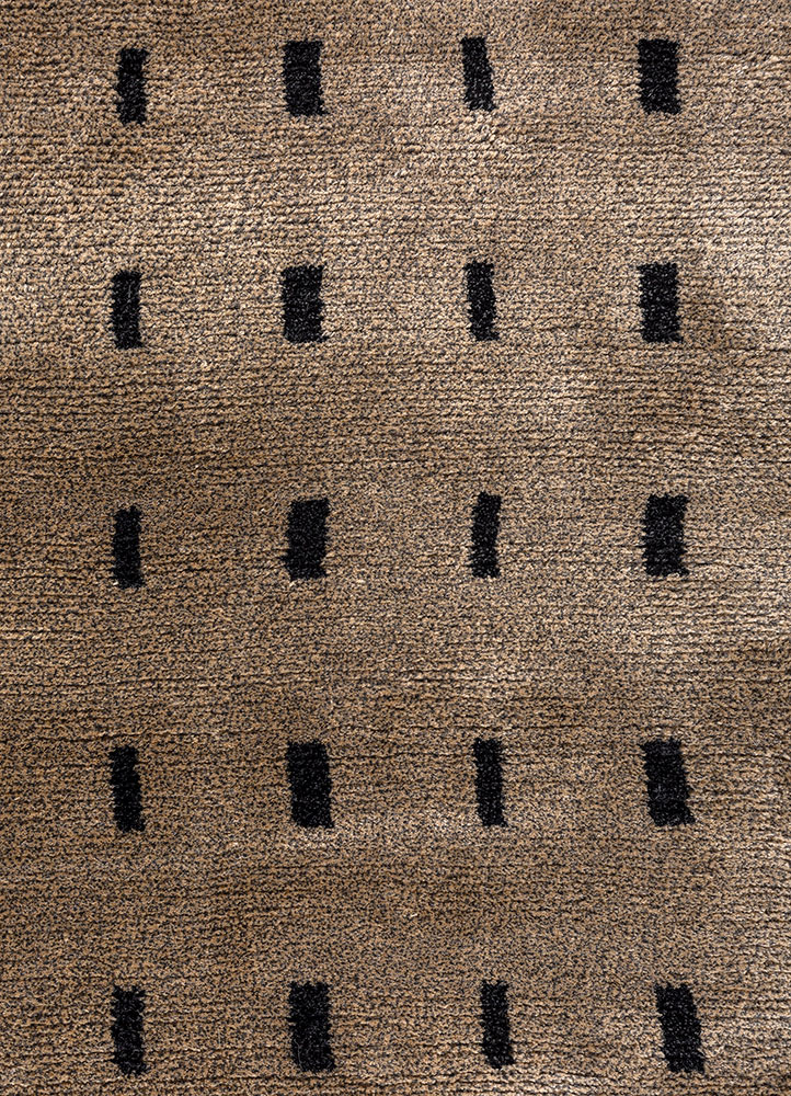saga beige and brown acrylic hand loom Rug - CloseUp