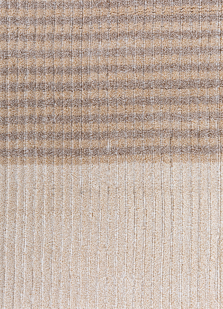 saga ivory acrylic hand loom Rug - CloseUp
