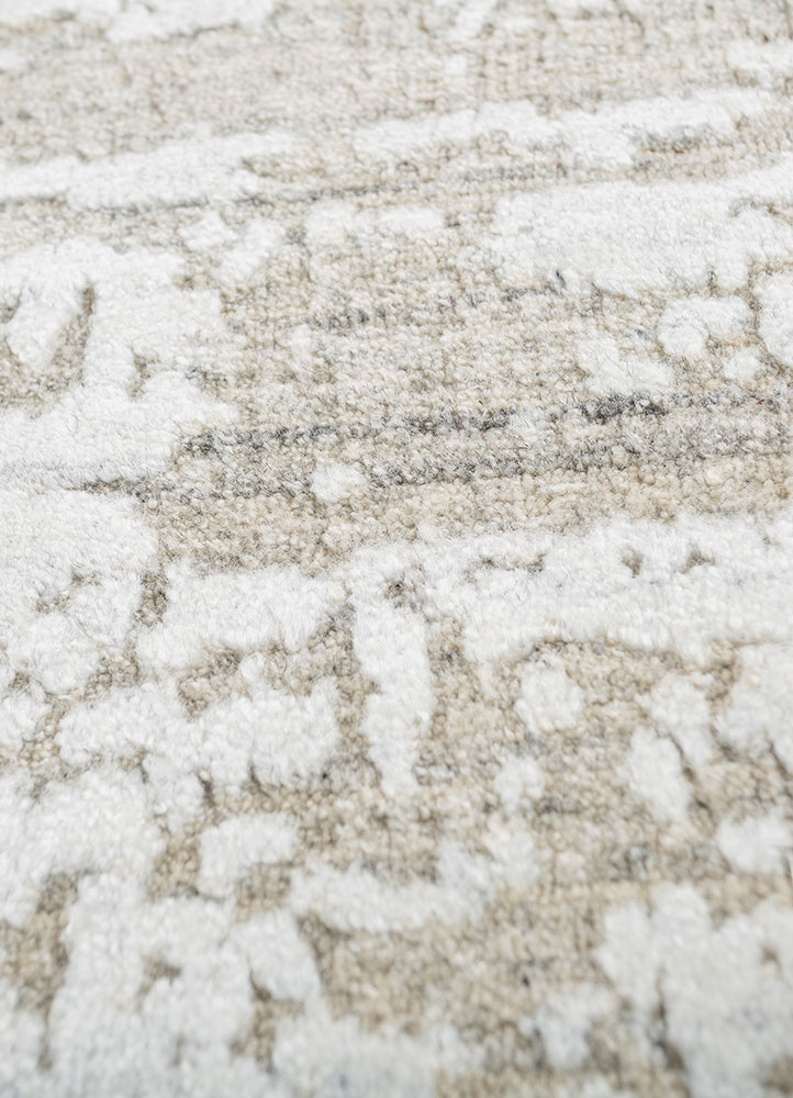 saga beige and brown wool and viscose hand loom Rug - CloseUp