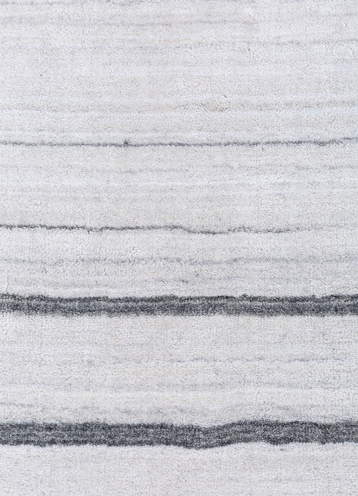 saga ivory polyester hand loom Rug - CloseUp