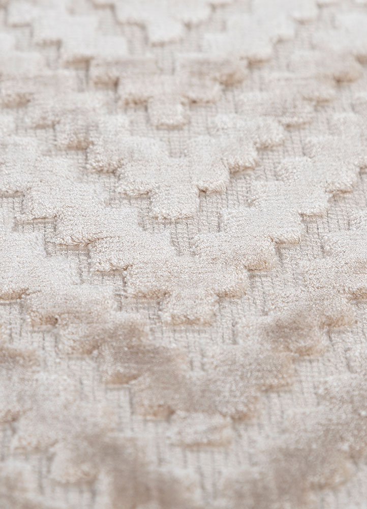 basis ivory viscose hand loom Rug - CloseUp