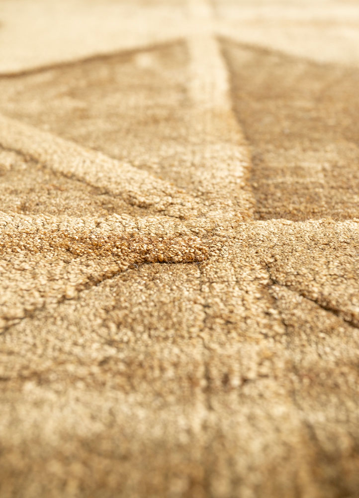 basis gold viscose hand loom Rug - CloseUp