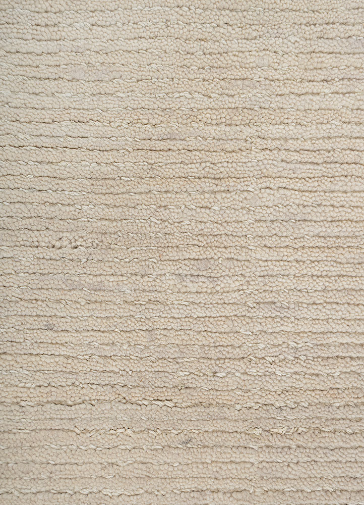 saga ivory wool hand loom Rug - CloseUp