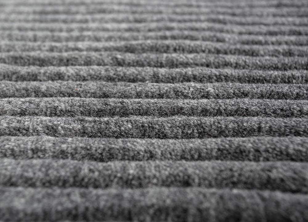basis grey and black wool hand loom Rug - CloseUp