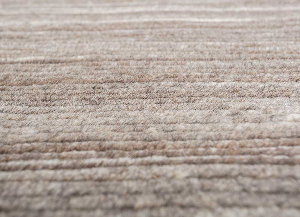 saga grey and black wool hand loom Rug - CloseUp