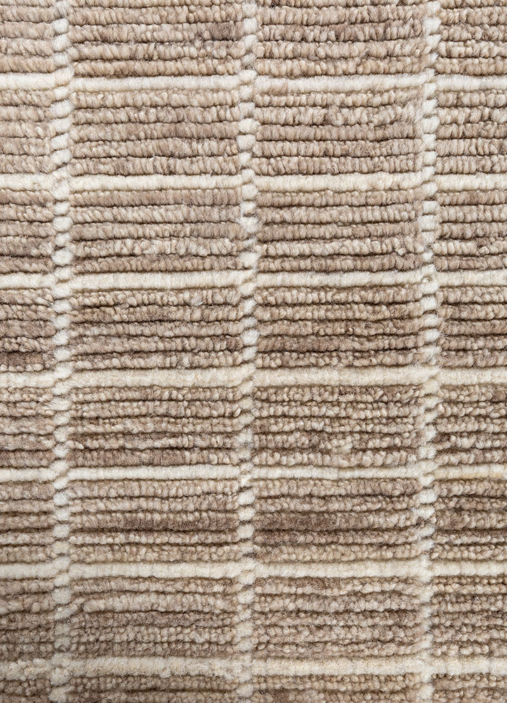 saga beige and brown wool hand loom Rug - CloseUp