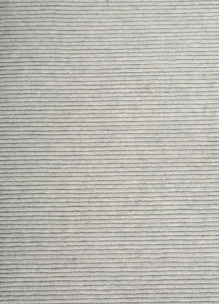 jean grey and black wool hand loom Rug - CloseUp