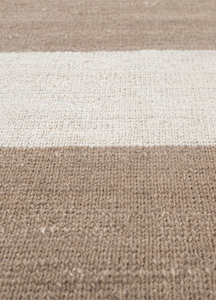 saga beige and brown wool hand loom Rug - CloseUp