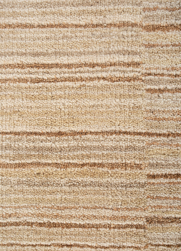 saga gold wool hand loom Rug - CloseUp