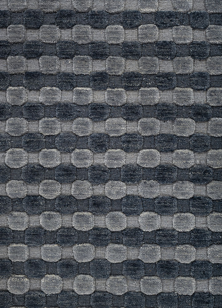 saga blue wool hand loom Rug - CloseUp