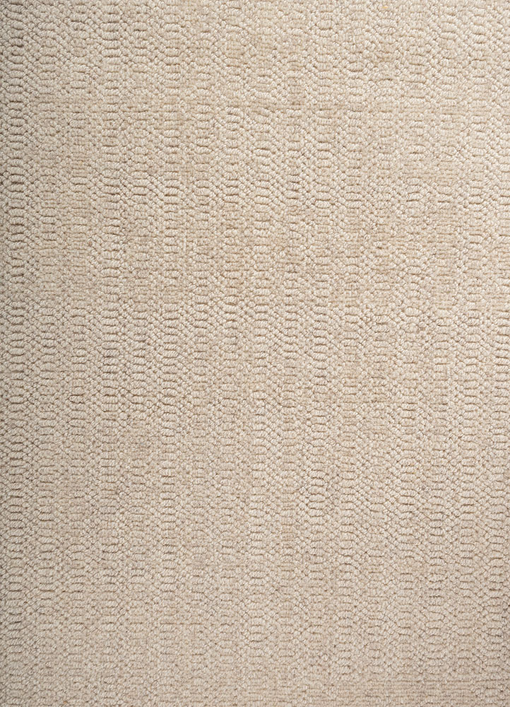 saga ivory wool hand loom Rug - CloseUp