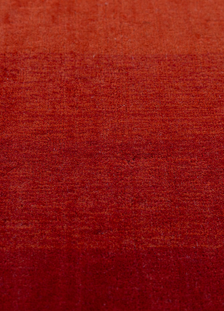 aprezo red and orange wool hand loom Rug - CloseUp