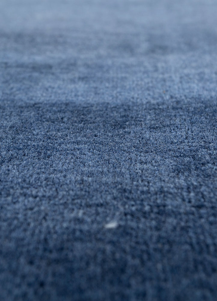jean blue wool hand loom Rug - CloseUp