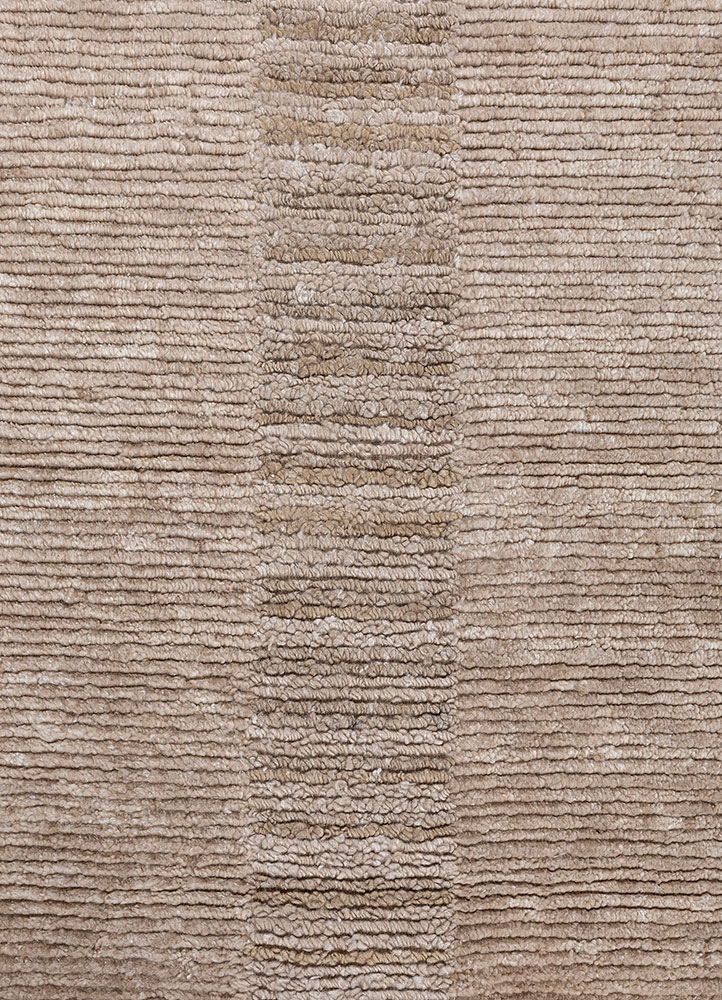 saga beige and brown wool hand loom Rug - CloseUp