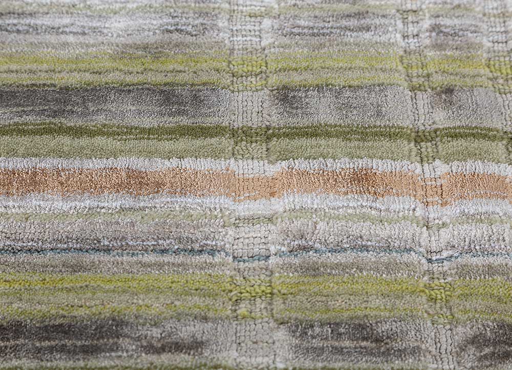 basis green wool and viscose hand loom Rug - CloseUp