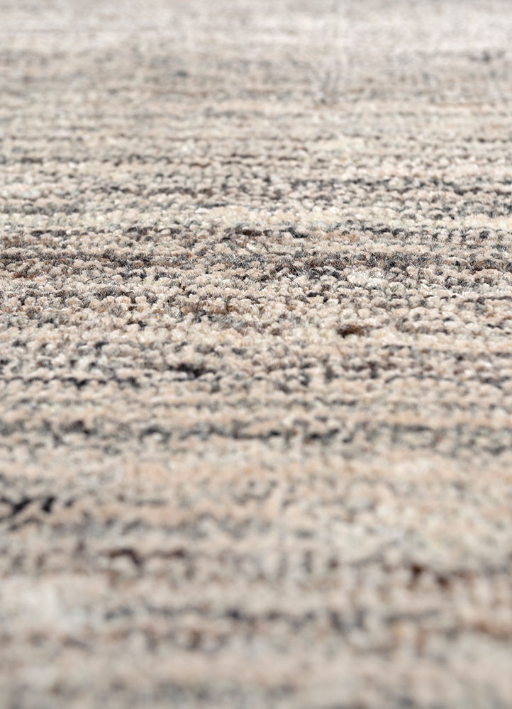 saga ivory wool and viscose hand loom Rug - CloseUp