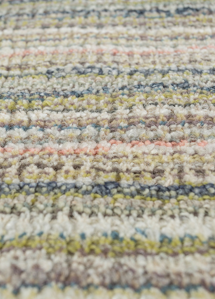 saga grey and black wool and viscose hand loom Rug - CloseUp