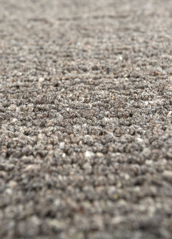 saga grey and black wool and viscose hand loom Rug - CloseUp