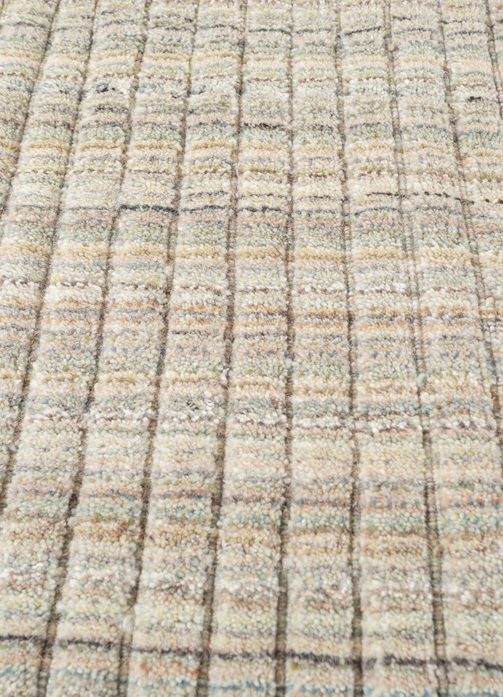 saga green wool and viscose hand loom Rug - CloseUp