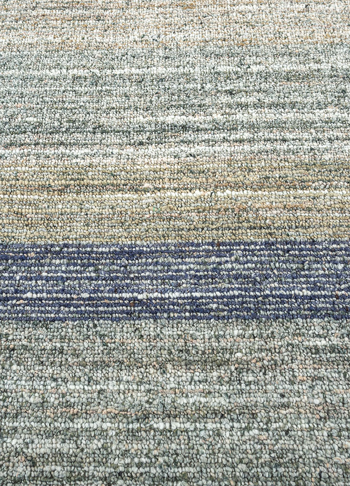 saga blue wool and viscose hand loom Rug - CloseUp