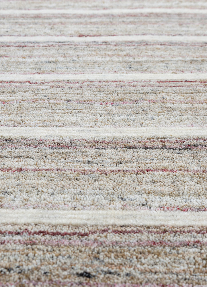 saga grey and black wool and viscose hand loom Rug - CloseUp