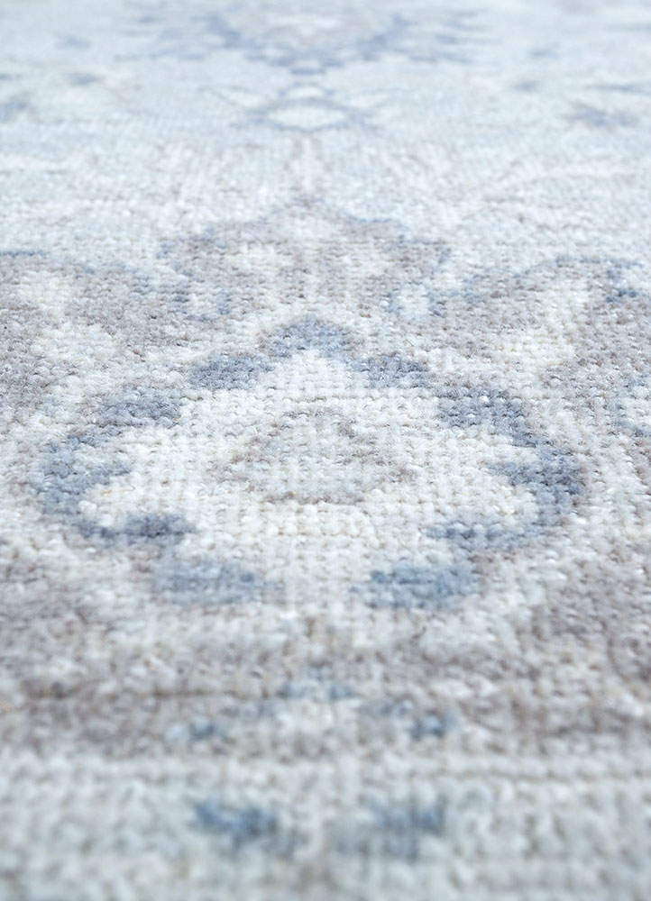 erbe grey and black wool hand knotted Rug - CloseUp