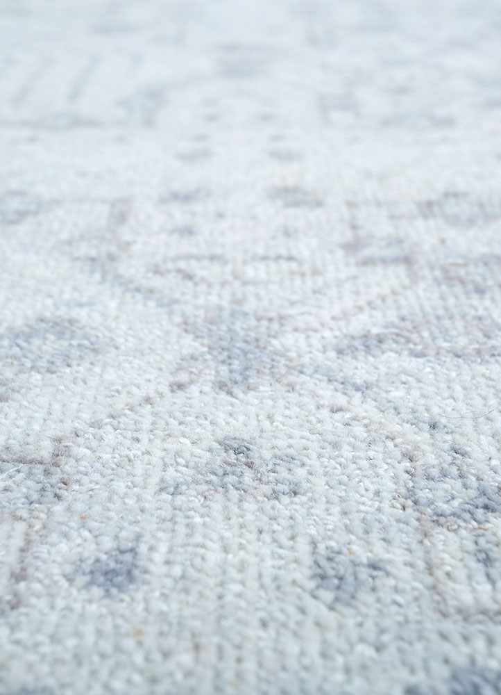 erbe grey and black wool hand knotted Rug - CloseUp