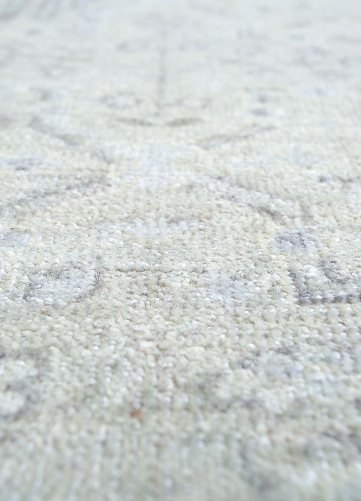 erbe grey and black wool hand knotted Rug - CloseUp