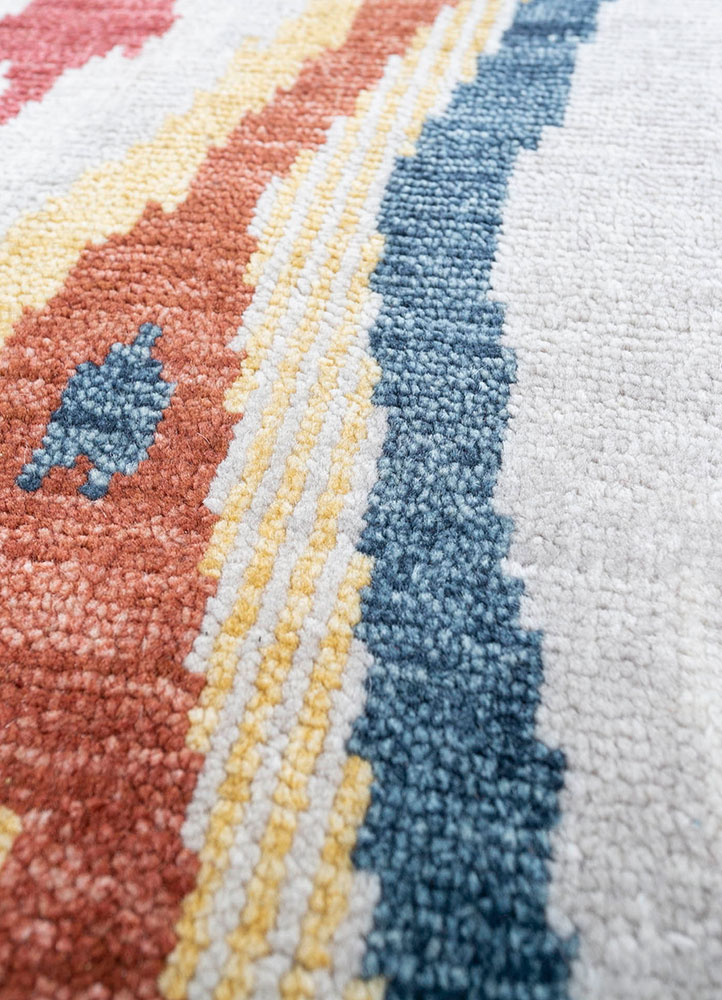 savana ivory wool hand knotted Rug - CloseUp