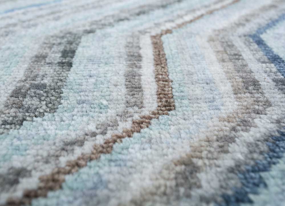 savana grey and black wool hand knotted Rug - CloseUp