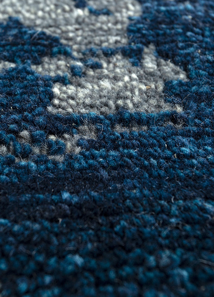 savana blue wool hand knotted Rug - CloseUp